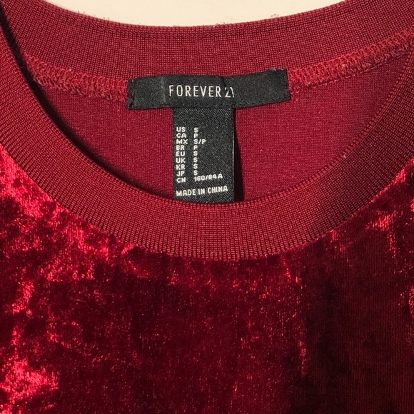 Red velvet T-Shirt - Picture 4 of 4